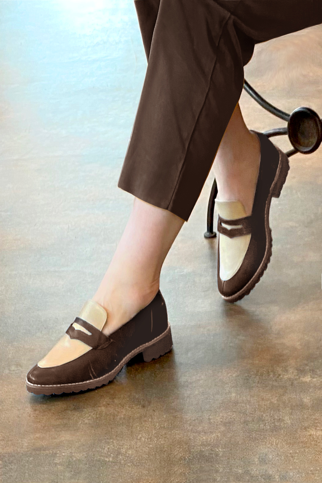 Dark brown and champagne beige women's casual loafers. Round toe. Flat rubber soles. Worn view - Florence KOOIJMAN